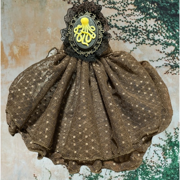 ❣️Steampunk Brooch with Beautiful Lace Overlays (one piece) - Picture 10 of 10